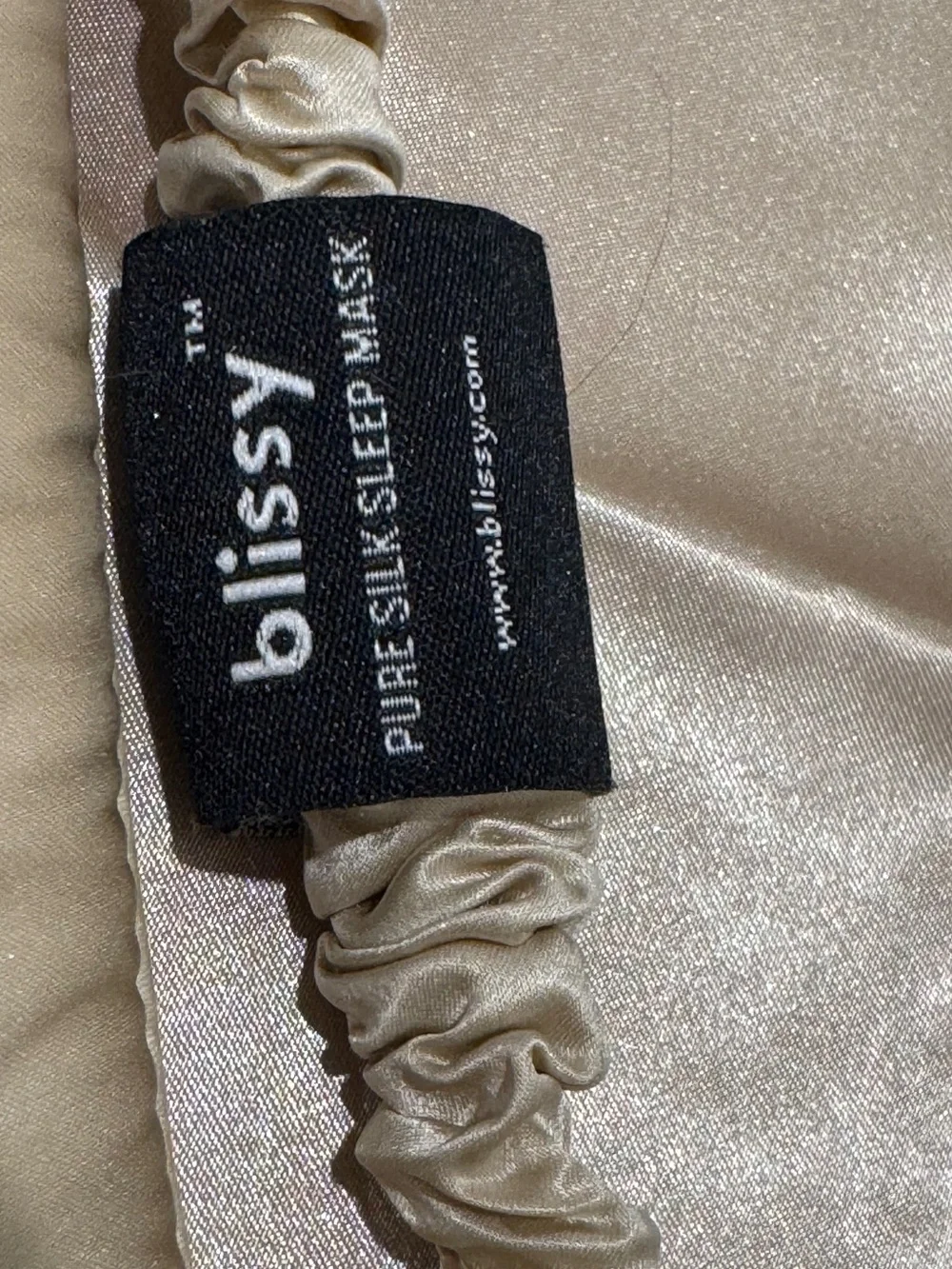 Blissy Profile Sleep Mask Blissy Pure Silk Sleep Mask in Champagne new w pouch